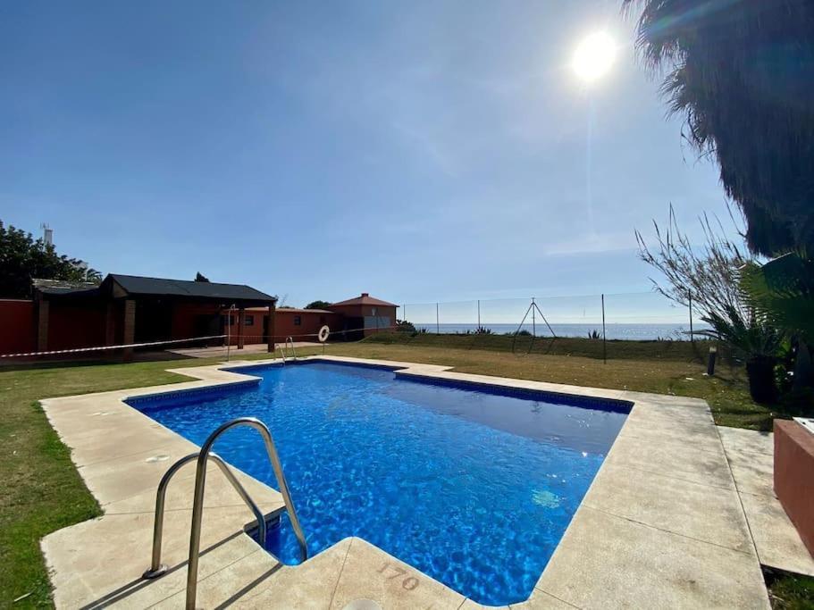 Exclusive Beachfront Penthouse Almayate Alto Eksteriør bilde